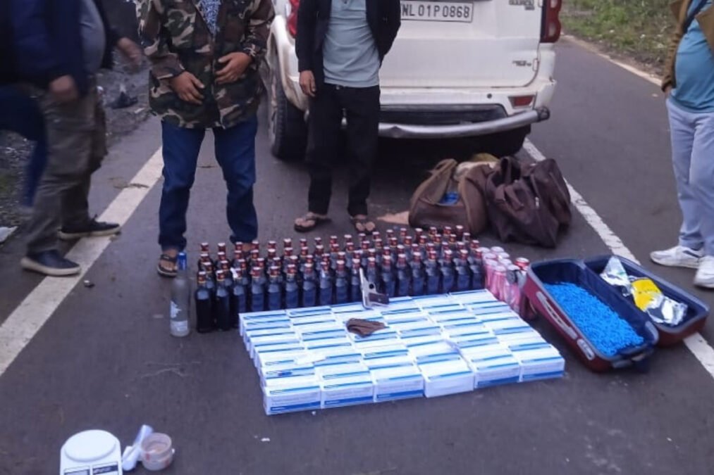 Zunheboto SOT caught drugs in police sticks Bolero car